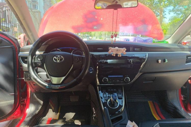 Used Toyota Corolla 2016 Dual-Engine 1.8L E-CVT Elite Edition Center Console