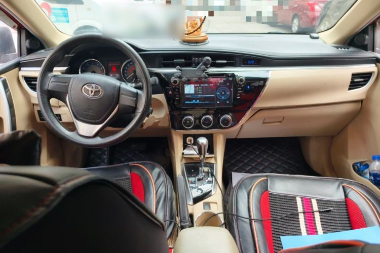 Used Toyota Corolla 2016 1.6L CVT GL-i Cool Edition Center Console