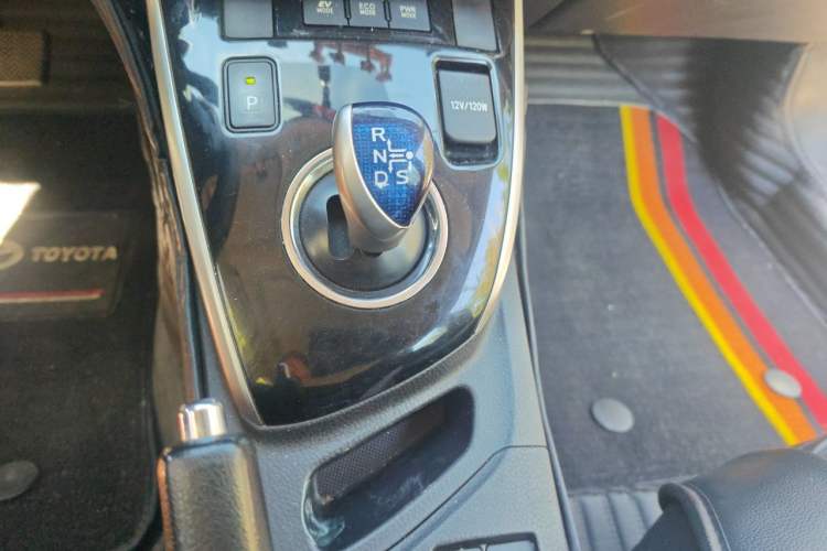 Used Toyota Corolla 2016 Dual-Engine 1.8L E-CVT Elite Edition Gear Lever
