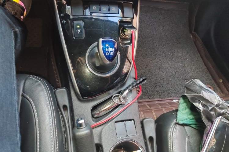 Used Toyota Corolla 2016 Dual-Engine 1.8L E-CVT Elite Edition Gear Lever