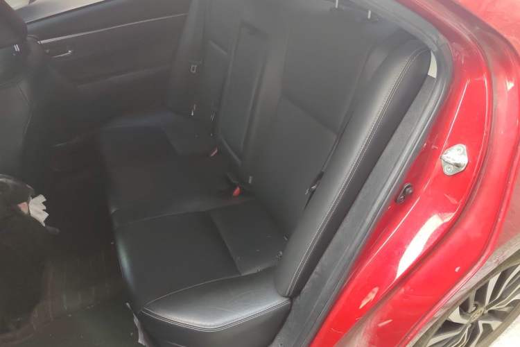 Used Toyota Corolla 2016 Dual-Engine 1.8L E-CVT Elite Edition Left Rear Seat