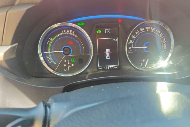 Used Toyota Corolla 2016 Dual-Engine 1.8L E-CVT Elite Edition Odometer Close Up
