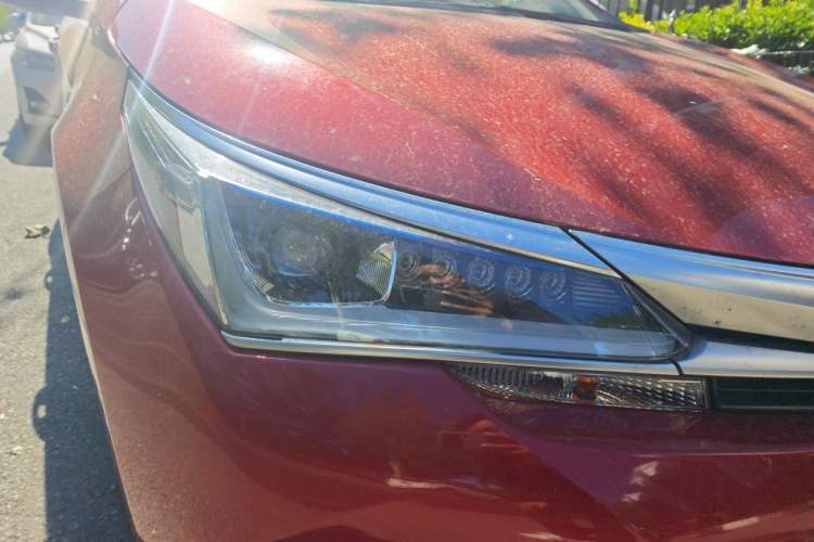 Used Toyota Corolla 2016 Dual-Engine 1.8L E-CVT Elite Edition Right Front Headlight