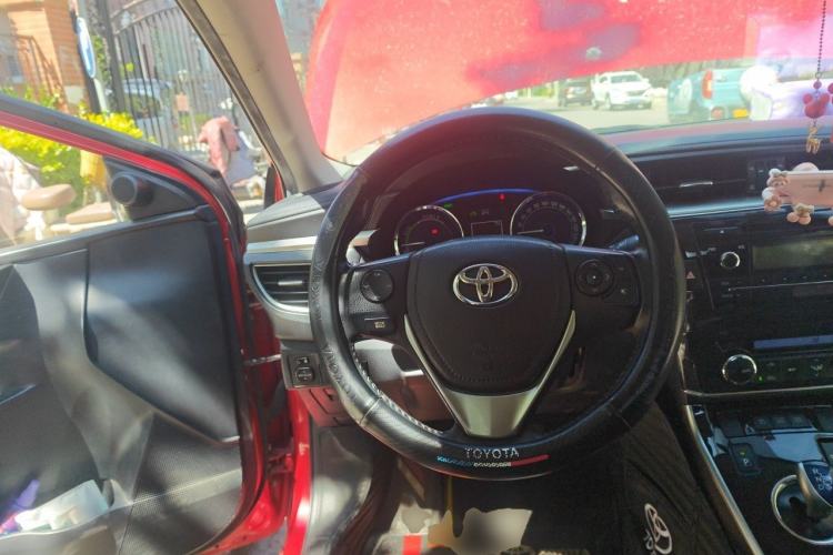 Used Toyota Corolla 2016 Dual-Engine 1.8L E-CVT Elite Edition Steering Wheel