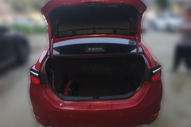 Used Toyota Corolla 2016 Dual-Engine 1.8L E-CVT Elite Edition Trunk