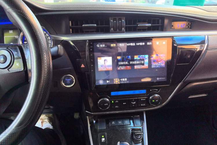 Used Toyota Corolla 2016 Dual-Engine 1.8L E-CVT Elite Edition Audio And AC Panel