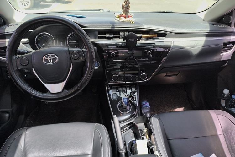 Used Toyota Corolla 2016 Dual-Engine 1.8L E-CVT Elite Edition Center Console