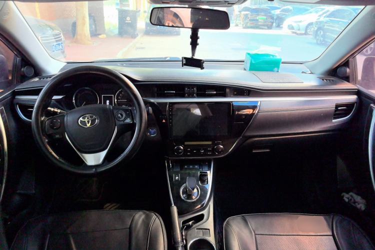 Used Toyota Corolla 2016 Dual-Engine 1.8L E-CVT Elite Edition Center Console