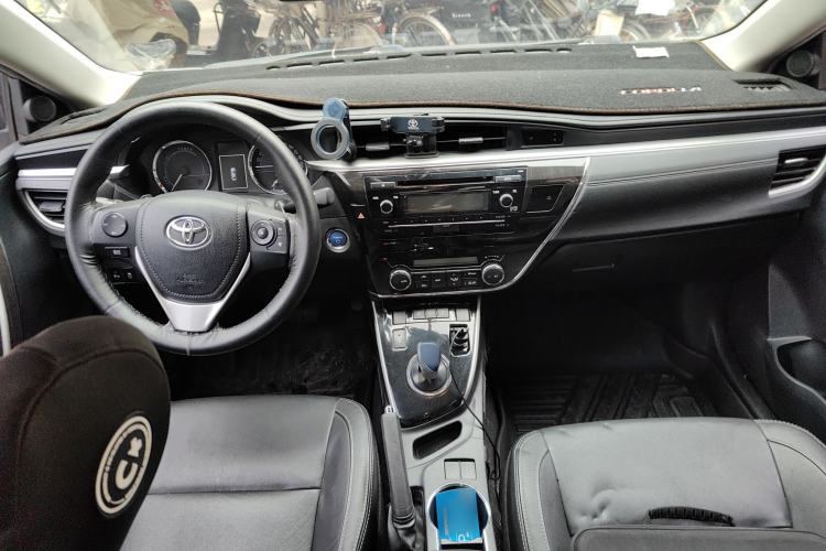 Used Toyota Corolla 2016 Dual-Engine 1.8L E-CVT Elite Edition Center Console