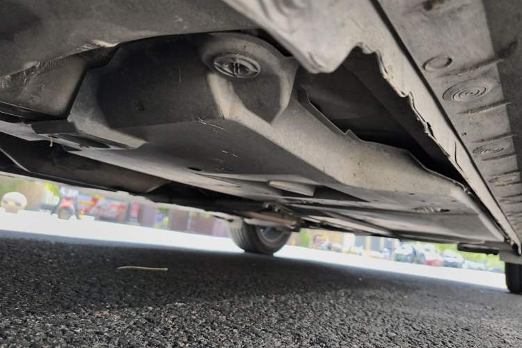 Used Toyota Corolla 2016 Dual-Engine 1.8L E-CVT Elite Edition Chassis Front Left