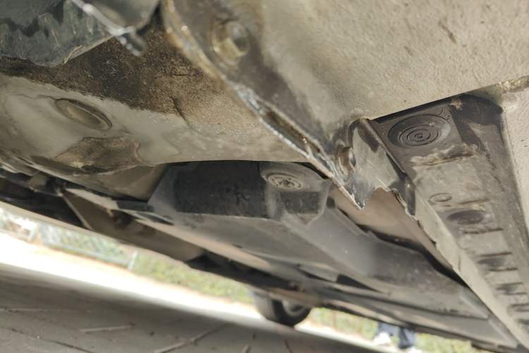 Used Toyota Corolla 2016 Dual-Engine 1.8L E-CVT Elite Edition Chassis Front Left