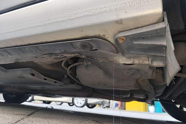 Used Toyota Corolla 2016 Dual-Engine 1.8L E-CVT Elite Edition Chassis Rear Left