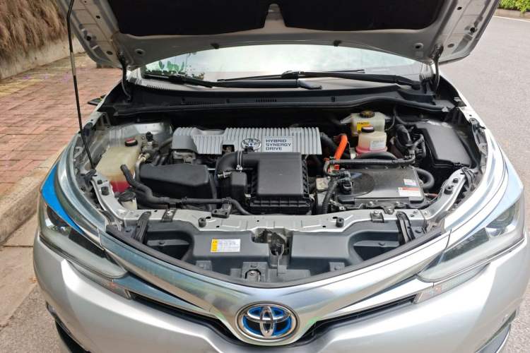 Used Toyota Corolla 2016 Dual-Engine 1.8L E-CVT Elite Edition Engine Bay