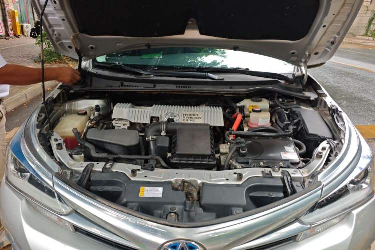 Used Toyota Corolla 2016 Dual-Engine 1.8L E-CVT Elite Edition Engine Bay