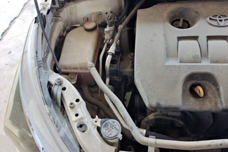 Used Toyota Corolla 2016 1.6L CVT GL-i Cool Edition Engine Bay Right