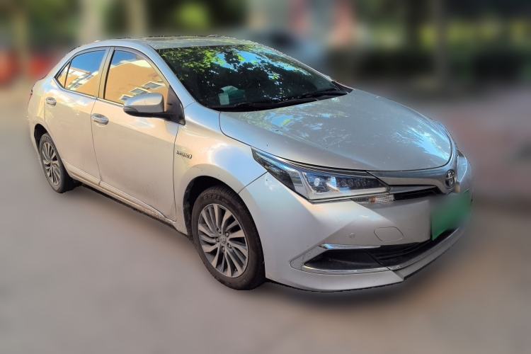 Used Toyota Corolla 2016 Dual-Engine 1.8L E-CVT Elite Edition Front Right 45 Deg