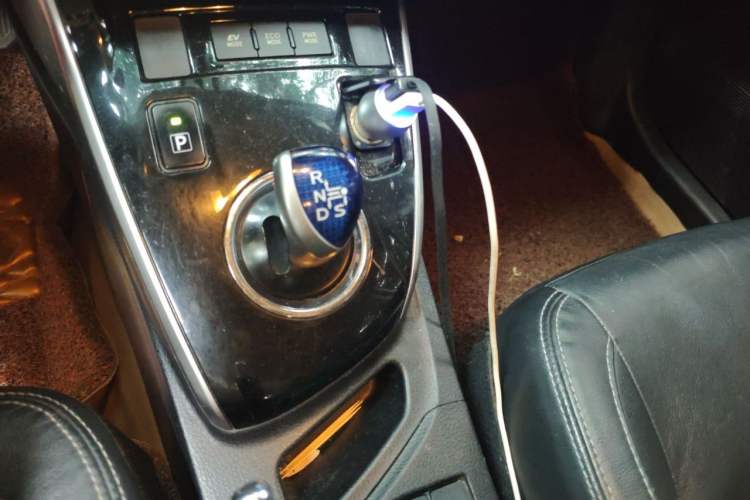 Used Toyota Corolla 2016 Dual-Engine 1.8L E-CVT Elite Edition Gear Lever
