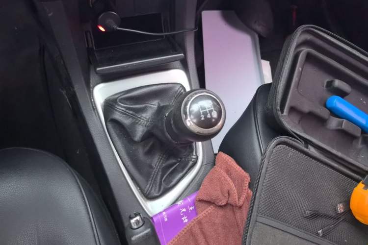 Used Toyota Corolla 2016 1.6L Manual GL-i Cool Edition Gear Lever