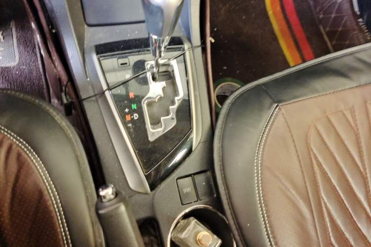 Used Toyota Corolla 2016 1.6L CVT GL-i Cool Edition Gear Lever