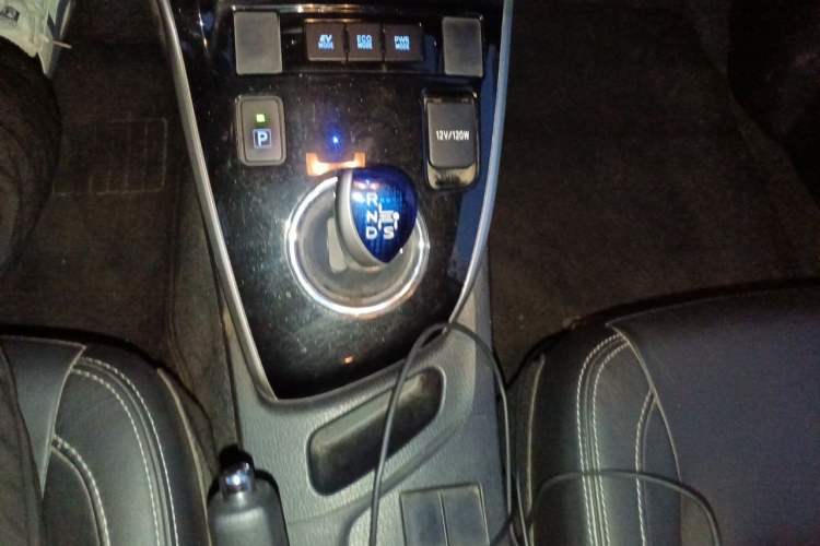 Used Toyota Corolla 2016 Dual-Engine 1.8L E-CVT Elite Edition Gear Lever