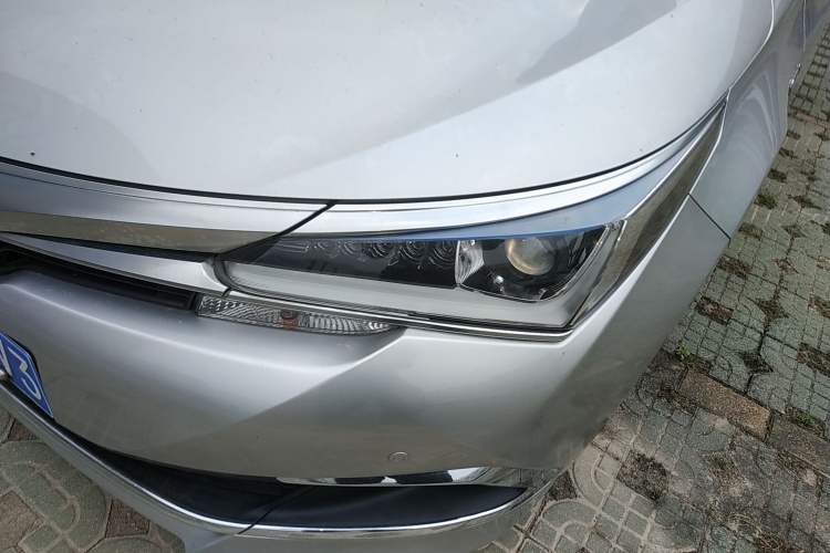 Used Toyota Corolla 2016 Dual-Engine 1.8L E-CVT Elite Edition Left Front Headlight
