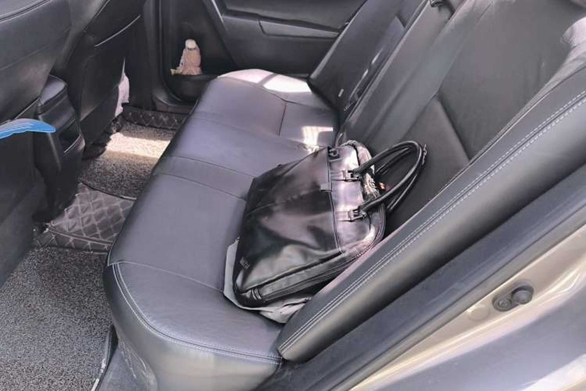 Used Toyota Corolla 2016 Dual-Engine 1.8L E-CVT Elite Edition Left Rear Seat