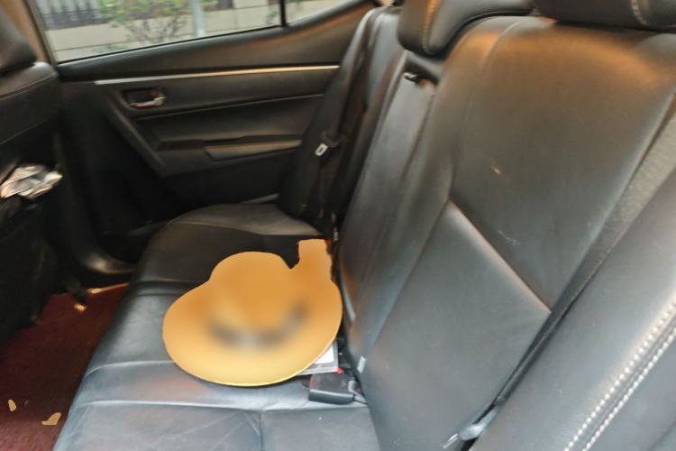Used Toyota Corolla 2016 Dual-Engine 1.8L E-CVT Elite Edition Left Rear Seat