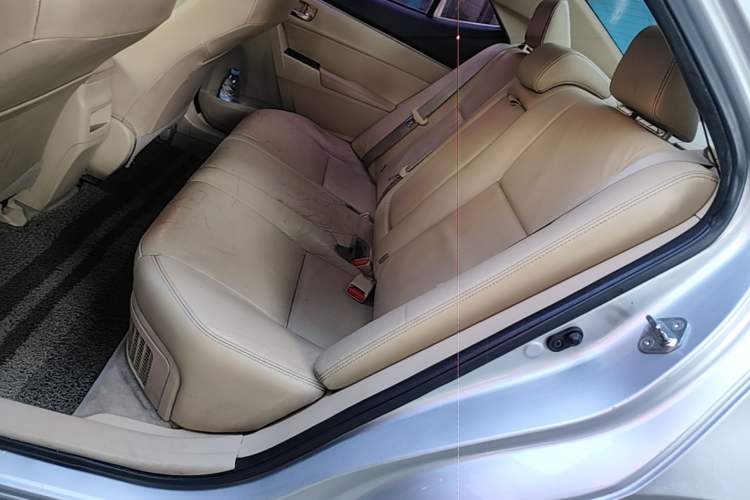 Used Toyota Corolla 2016 Dual-Engine 1.8L E-CVT Elite Edition Left Rear Seat