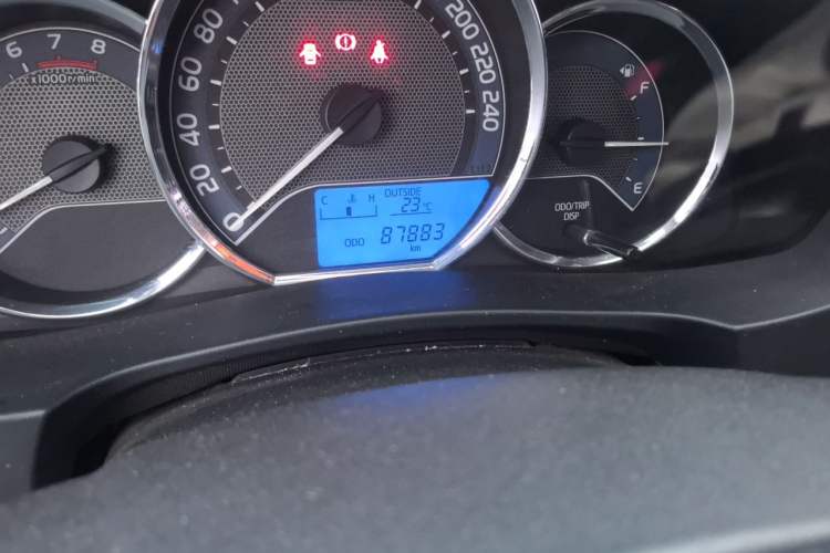 Used Toyota Corolla 2016 1.6L Manual GL-i Cool Edition Odometer Close Up