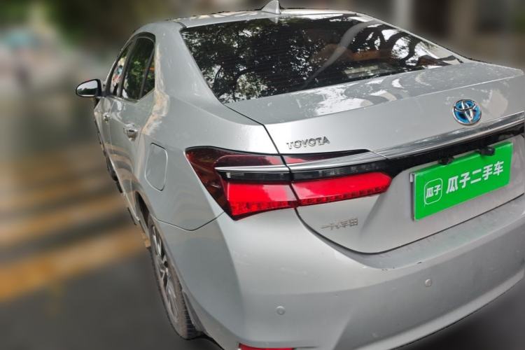 Used Toyota Corolla 2016 Dual-Engine 1.8L E-CVT Elite Edition Rear Left 45 Deg