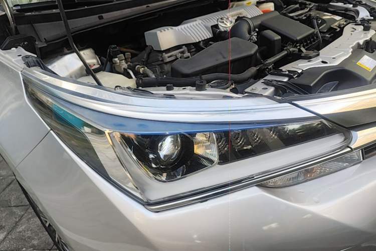 Used Toyota Corolla 2016 Dual-Engine 1.8L E-CVT Elite Edition Right Front Headlight
