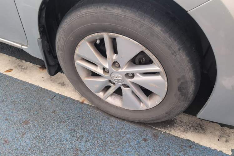 Used Toyota Corolla 2016 1.6L Manual GL-i Cool Edition Right Front Wheel Hub