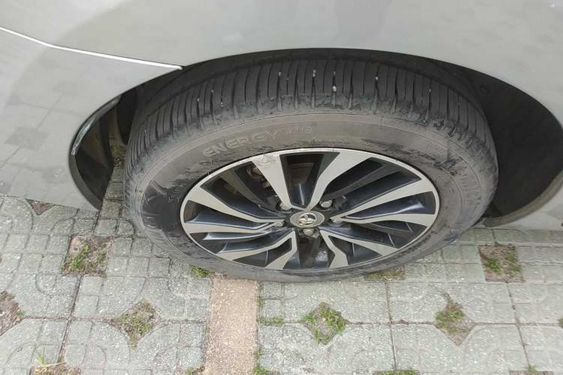 Used Toyota Corolla 2016 Dual-Engine 1.8L E-CVT Elite Edition Right Rear Wheel Hub