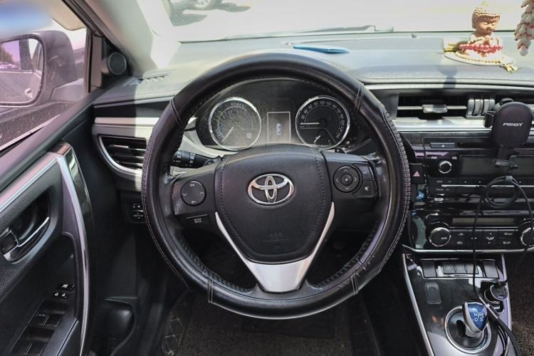Used Toyota Corolla 2016 Dual-Engine 1.8L E-CVT Elite Edition Steering Wheel
