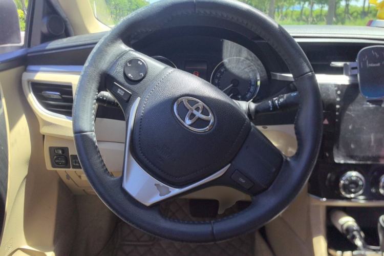 Used Toyota Corolla 2016 1.6L CVT GL-i Cool Edition Steering Wheel