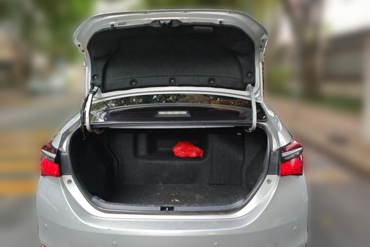 Used Toyota Corolla 2016 Dual-Engine 1.8L E-CVT Elite Edition Trunk