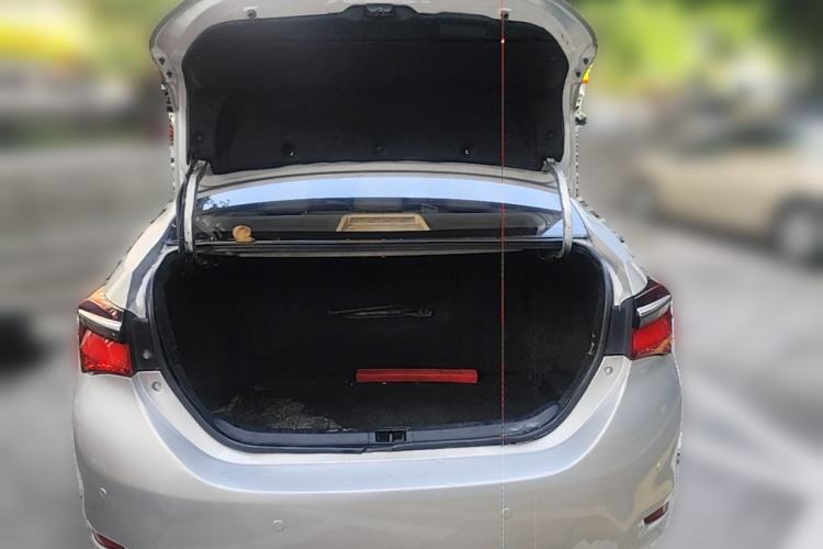 Used Toyota Corolla 2016 Dual-Engine 1.8L E-CVT Elite Edition Trunk