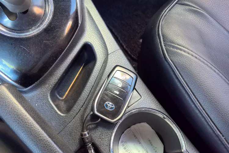 Used Toyota Corolla 2016 Dual-Engine 1.8L E-CVT Elite Edition Vehicle Key