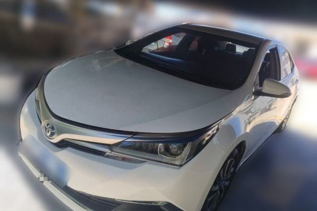 Ojetý Toyota Corolla 2016 Dual-Engine 1.8L E-CVT Leading Edition