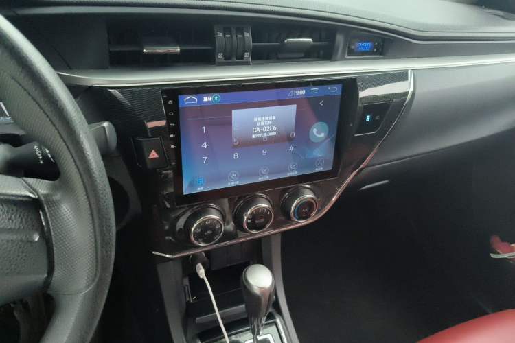 Used Toyota Corolla 2016 1.6L CVT GL-i Cool Edition Audio And AC Panel