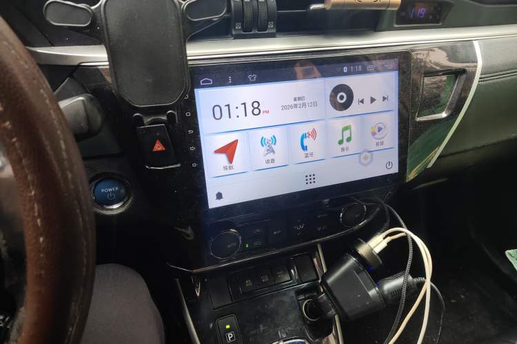 Used Toyota Corolla 2016 Dual-Engine 1.8L E-CVT Elite Edition Audio And AC Panel