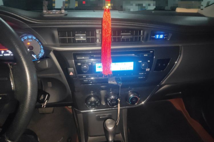 Used Toyota Corolla 2016 1.6L CVT GL-i Cool Edition Audio And AC Panel
