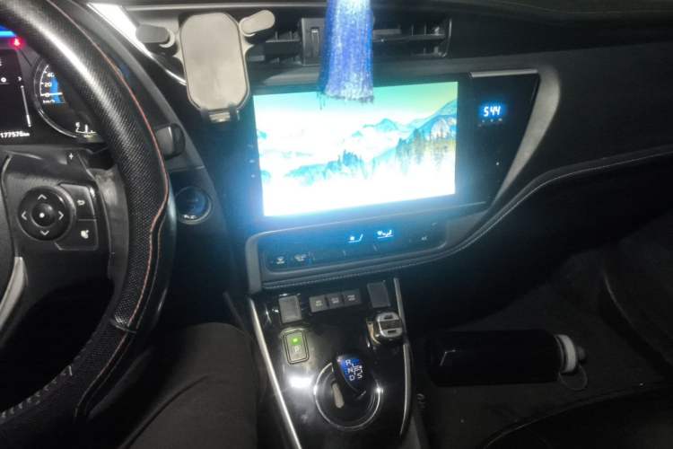 Used Toyota Corolla 2016 Dual-Engine 1.8L E-CVT Elite Edition Audio And AC Panel