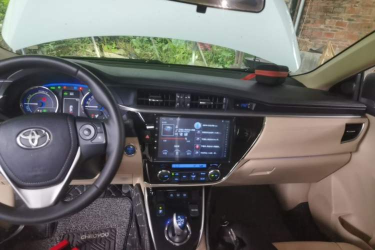 Used Toyota Corolla 2016 Dual-Engine 1.8L E-CVT Elite Edition Audio And AC Panel