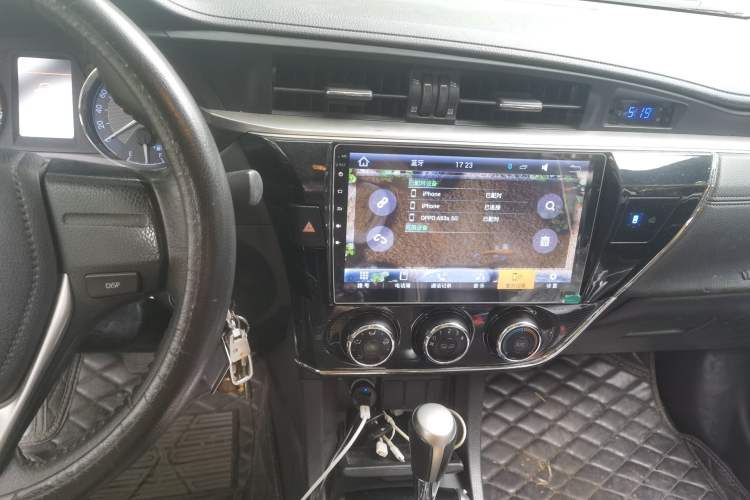 Used Toyota Corolla 2016 1.6L CVT GL-i Cool Edition Audio And AC Panel