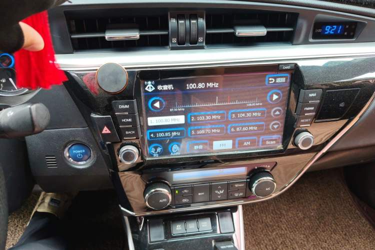Used Toyota Corolla 2016 Dual-Engine 1.8L E-CVT Luxury Edition Audio And AC Panel