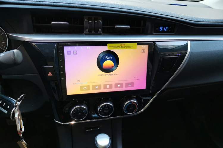 Used Toyota Corolla 2016 1.6L CVT GL-i Cool Edition Audio And AC Panel