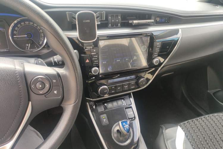 Used Toyota Corolla 2016 Dual-Engine 1.8L E-CVT Leading Edition Audio And AC Panel