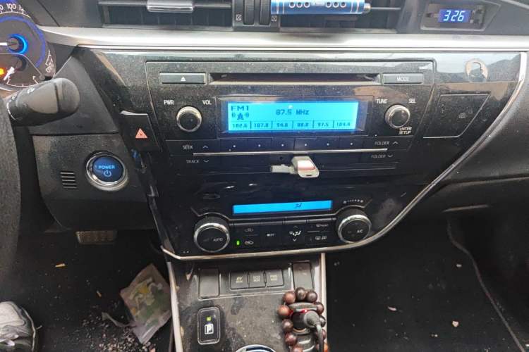 Used Toyota Corolla 2016 Dual-Engine 1.8L E-CVT Pioneer Edition Audio And AC Panel