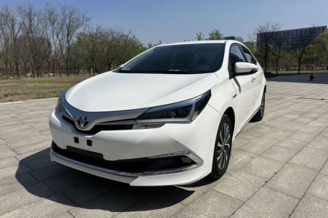 Used Toyota Corolla 2016 Dual-Engine 1.8L E-CVT Luxury Edition